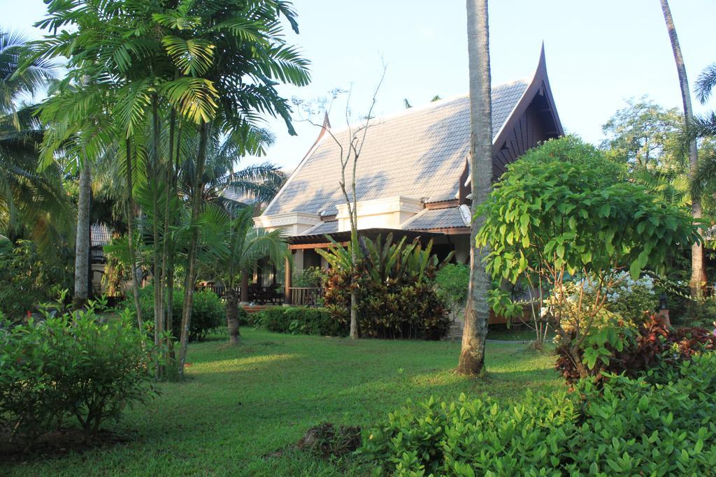 Mukdara Beach Villa & Spa Resort Khaulak Kültér fotó