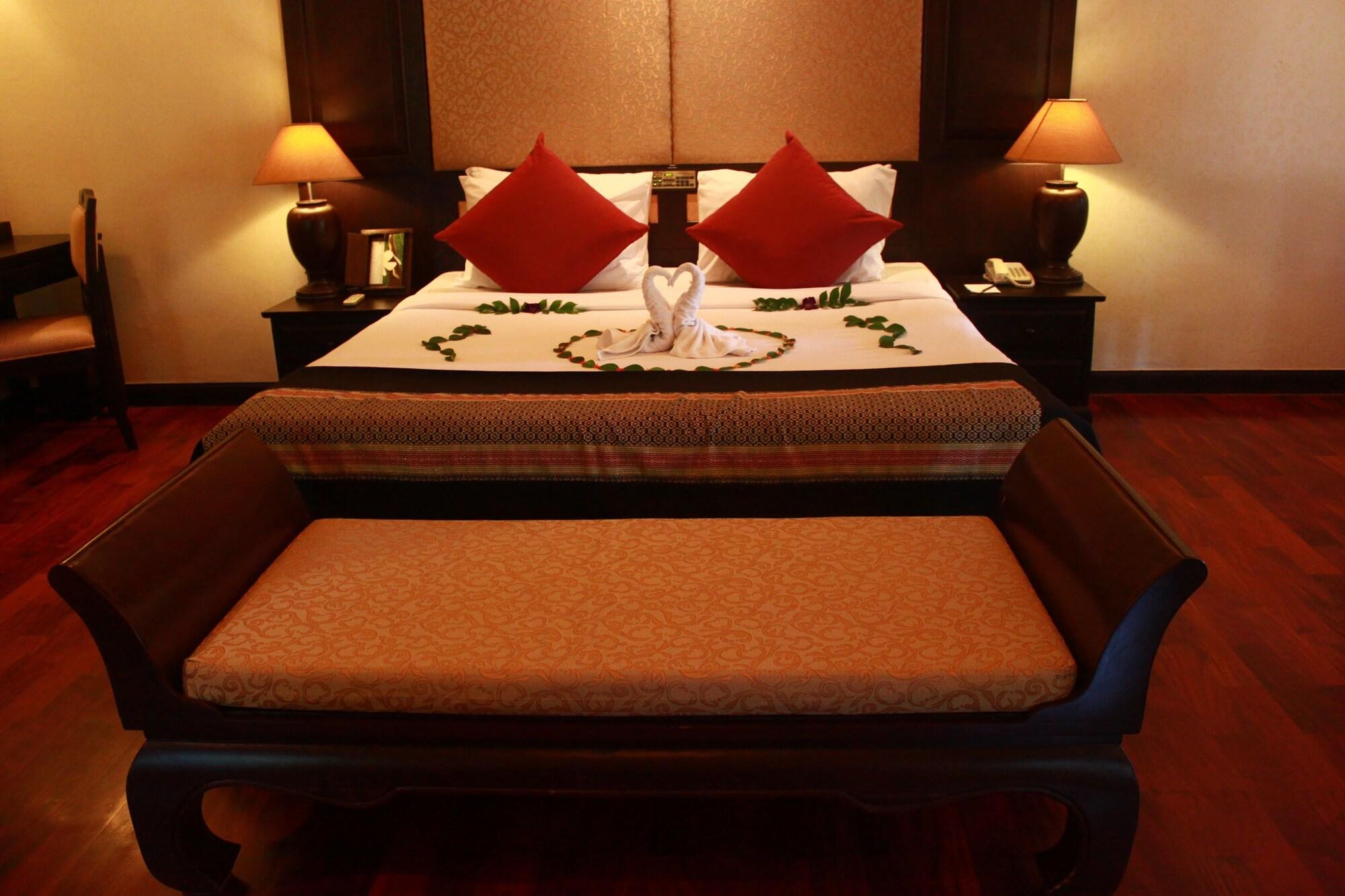 Mukdara Beach Villa & Spa Resort Khaulak Kültér fotó