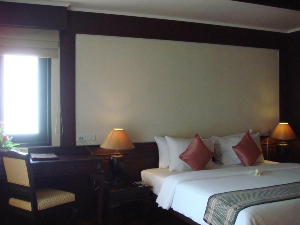Mukdara Beach Villa & Spa Resort Khaulak Kültér fotó